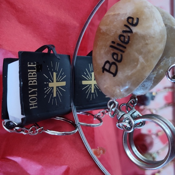 3 Unique Keychains Set Bible + Cross+ Rock Says " Believe  " GUC - Picture 3 of 5